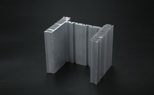 分流模具結(jié)構(gòu)散熱器型材 分流模具結(jié)構(gòu)散熱器型材