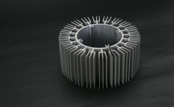 工業(yè)鋁型材散熱器 工業(yè)鋁型材散熱器