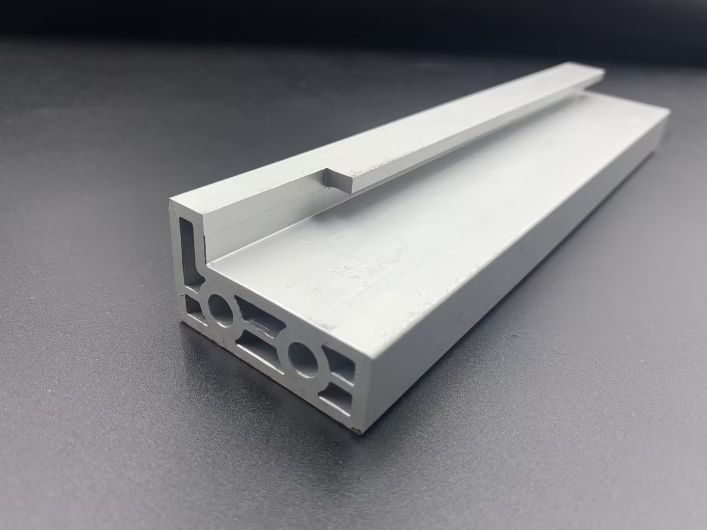 鋁型材新能源汽車(chē)配件 鋁型材新能源汽車(chē)配件